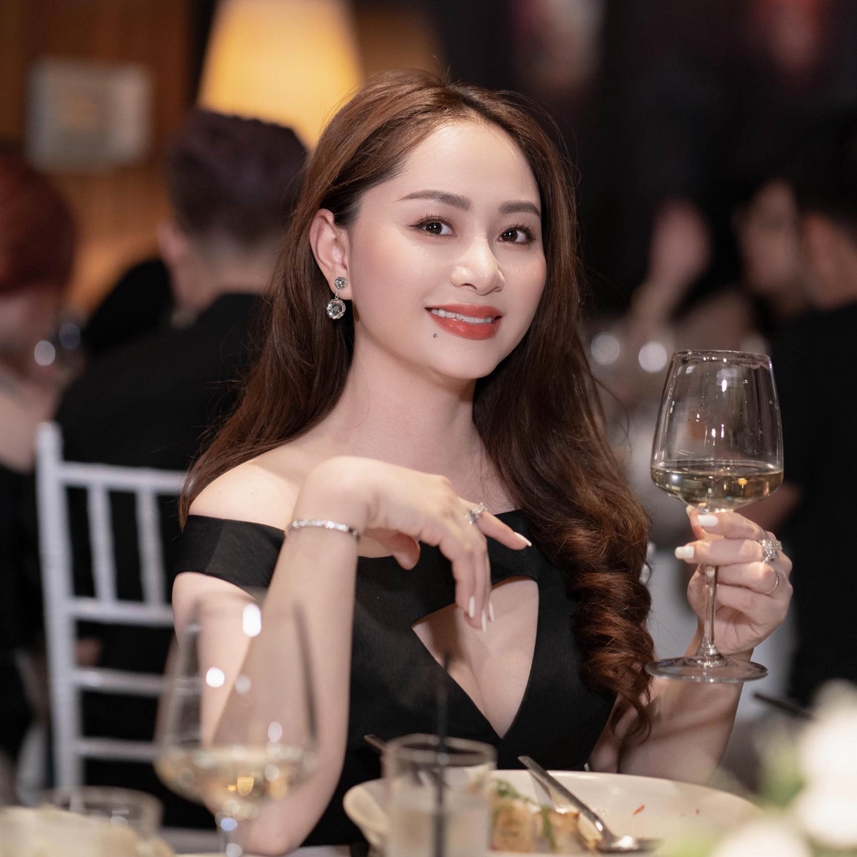 Chị Hiền
